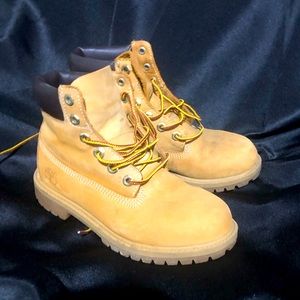 Timberland Boots / Kids Size 4.5 / Tan
